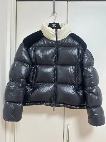 MONCLER 다운 자켓 블랙/화이트