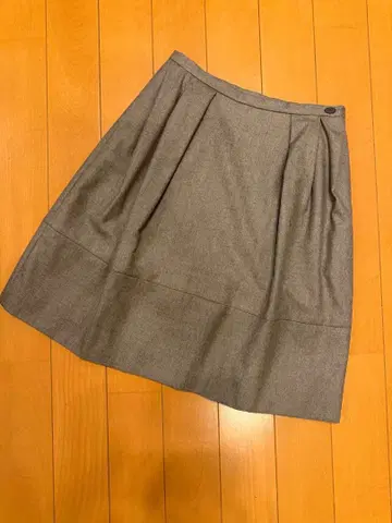 폭시 플레어 스커트 울 소재 브라운 40