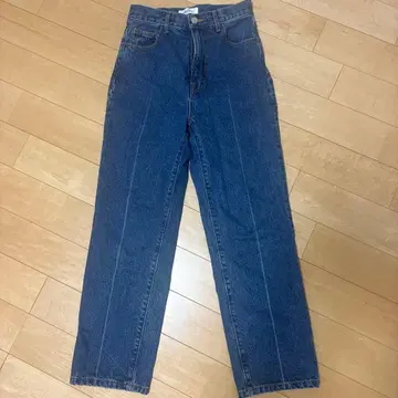 새상품급 Mila Owen 센터 컷팅 데님