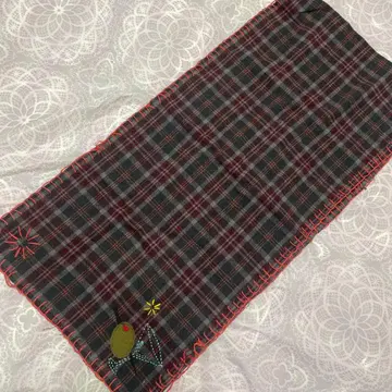 올드 갭 체크 무늬 자수 머플러