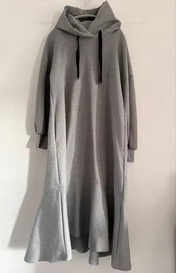 아바하우스 디자인 웍스 그레이 후드 부착 롱 원피스