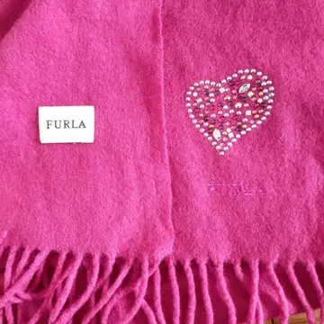 새상품급 FURLA 훌라 하트 스톤 머플러 캐시미어 100% 핑크
