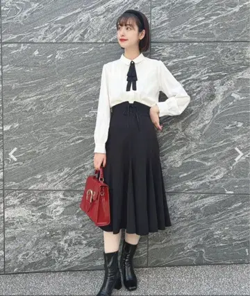 fint 플레어 스커트