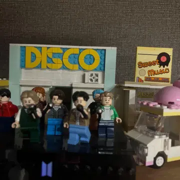 BTS LEGO dynamite