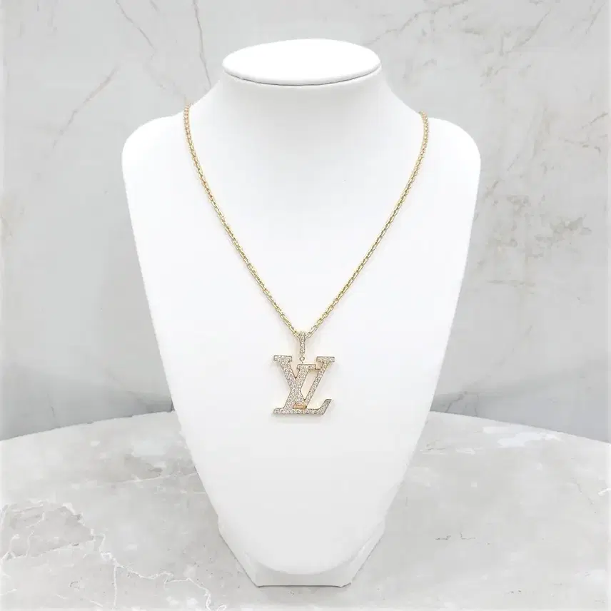 루이비통 LV 다이아 옐로우골드 라지 펜던트 목걸이 Q93848 사진 1