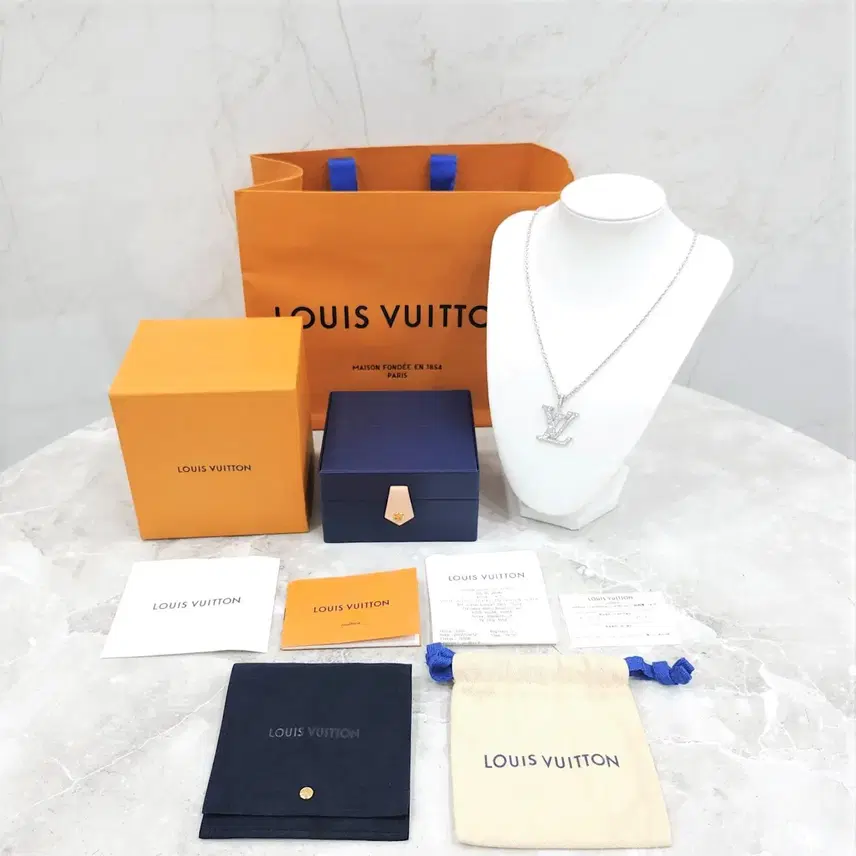 루이비통 LV 다이아 화이트골드 라지 펜던트 목걸이 Q93821 사진 7