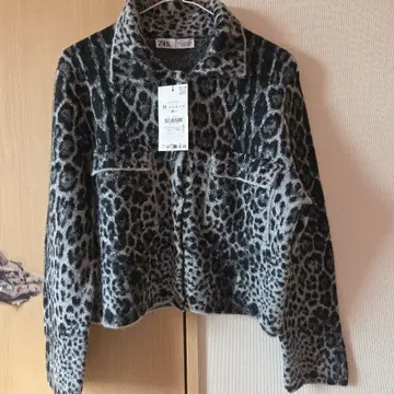 ZARA 레오파드 무늬 니트 자켓 M 사이즈