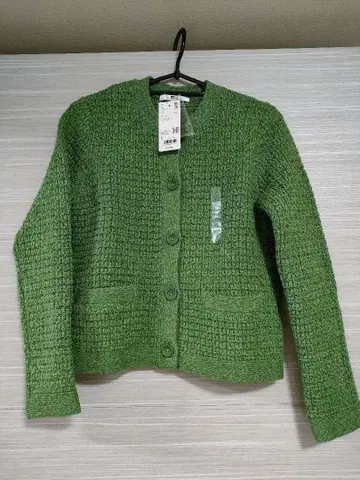 유니클로 니트 숏 자켓 미사용 새상품 S