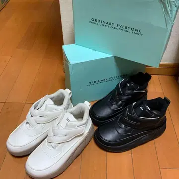 ORDINARY EVERYONE 화이트 스니커즈 블랙 2세트