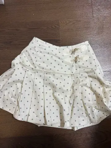 merry jenny 도트 무늬 플레어 스커트 F 사이즈