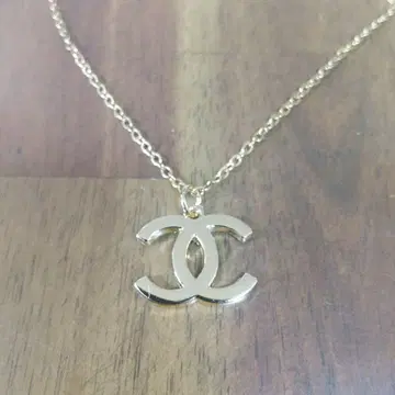 CoCo 마크 참 골드 목걸이