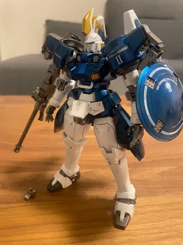 건담 프라모델 MG 톨기스 II (도색 완성품)