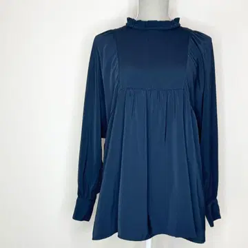 untitled 프릴 넥 돌먼 슬리브 새틴 블라우스