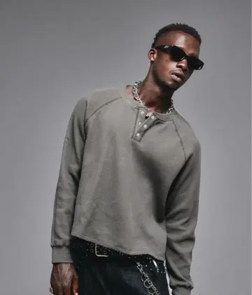 완판템 ANDER HUNK 메탈 헨리넥 써멀 티셔츠 그레이 L