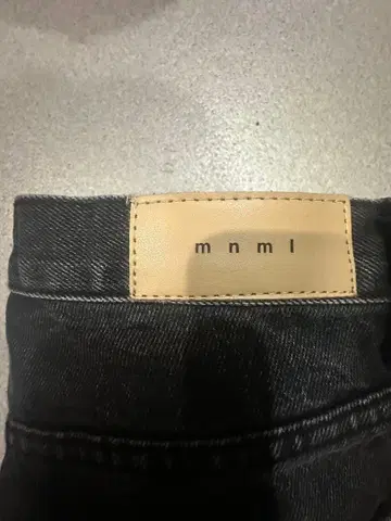 mnml 다크 그레이 플레어 데님