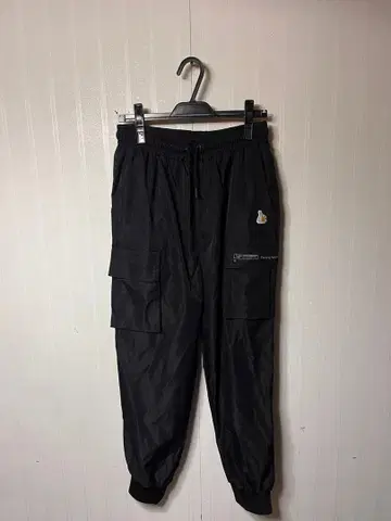 Fxxking Rabbits 카고 팬츠 블랙