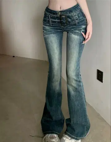 하이웨스트 플레어 데님 팬츠 M 사이즈