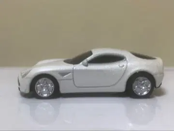 Alfa Romeo 8C Competizione 교쇼 미니카