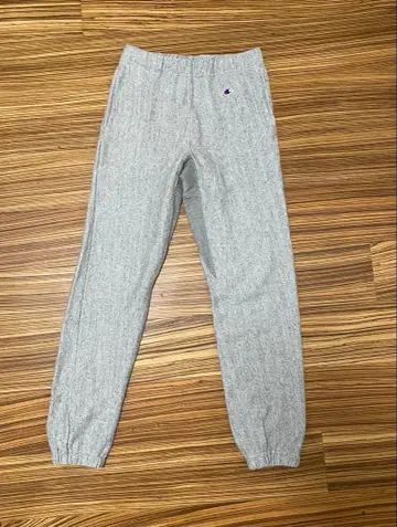 CHAMPION 리버스 위브 맨투맨 저지