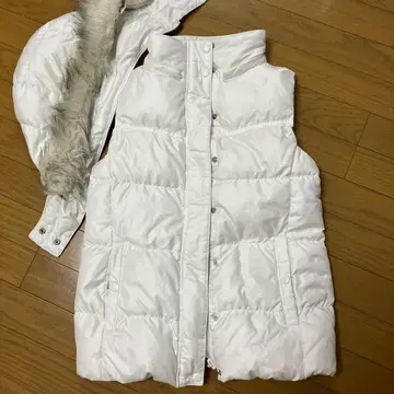 UNIQLO 화이트 다운 자켓 M