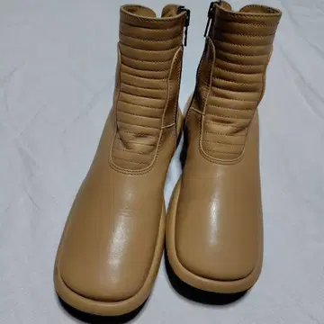 이탈리아제 새상품급! 클레망의 하프 부츠