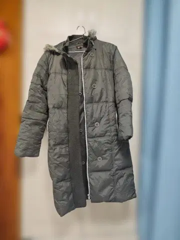 그레이 다운 자켓 퍼 후드