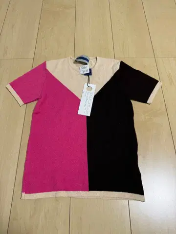 택 포함 미사용 새상품 마르코 페리 반팔 스웨터 [ R712121 ]