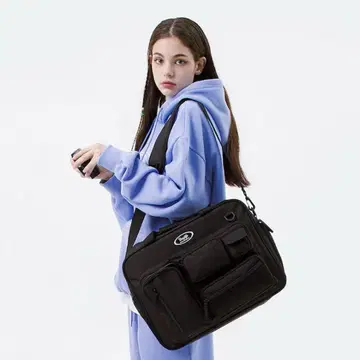 데이 라이프 숄더백 블랙