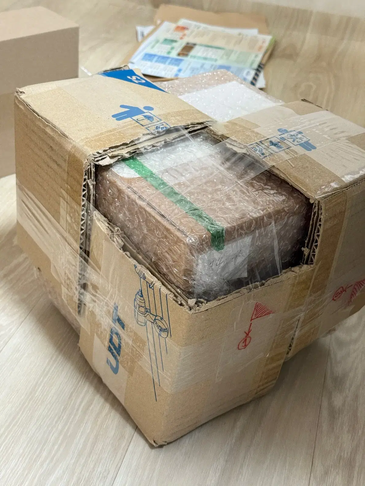 4K | 브랜드 중고거래 플랫폼, 번개장터