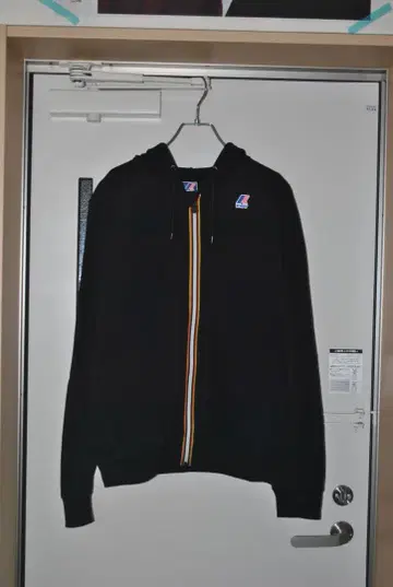 KWAN 블랙 풀 집업 후드티