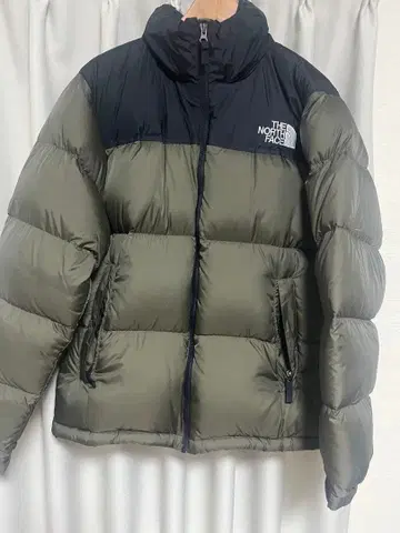 THE NORTH FACE 다운 자켓 올리브 그린/블랙