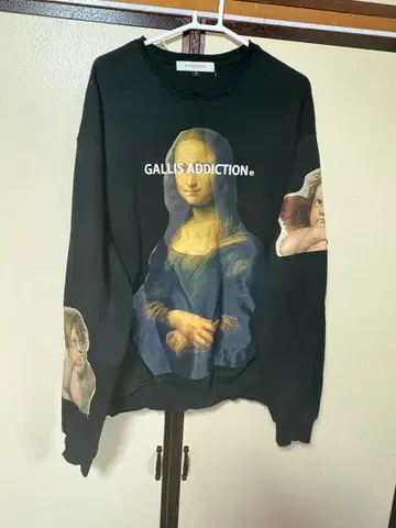 GALLIS ADDICTION 모나리자 프린트 맨투맨