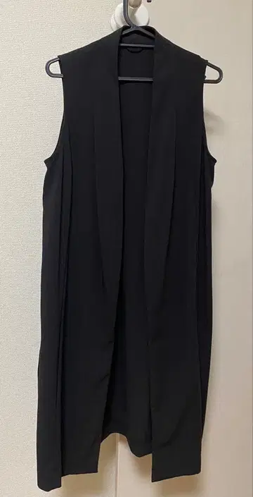 BEAMS 롱 베스트 블랙 미사용