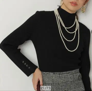 [ 미사용 새상품 ] 저스길리티 하이넥 라메 리브 니트