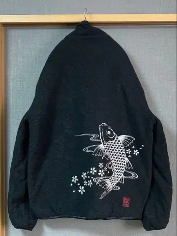 카라쿠리타마시 자수 올 패턴 플리스 자켓