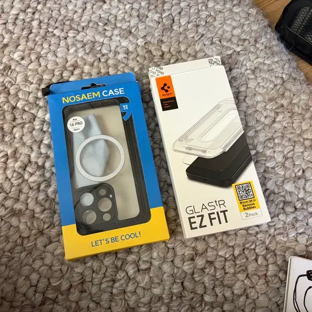 아이폰 16프로용 방수케이스 + 슈피겐 방탄유리필름