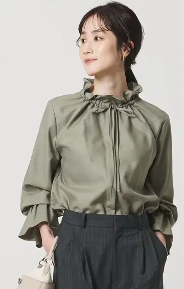 미사용 새상품 유나이티드 애로우즈 프릴 칼라 블라우스