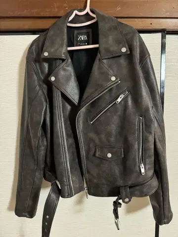ZARA 가죽 라이더 자켓 L 사이즈