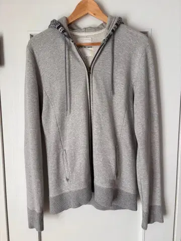 스틸 바이 핸드 STILL BY HAND 그레이 후드티 48