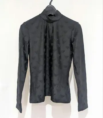 EMPORIO ARMANI 엠포리오 아르마니 올 패턴 긴팔 하이넥 티셔츠