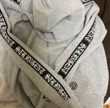 아담스 저글러 후드티