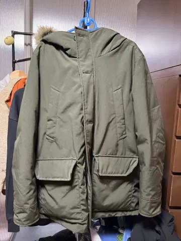 유니클로 논퀼트 다운 자켓