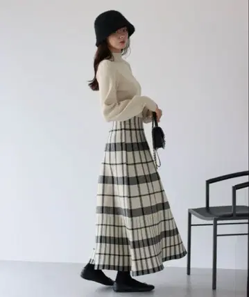 [ 새상품급 ] BLUEEAST 체크 자카드 니트 원피스