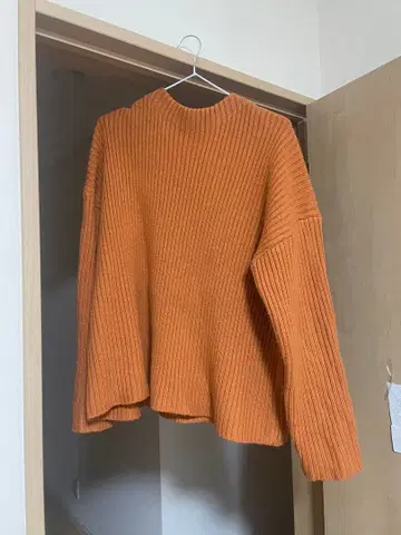 로리즈팜 오렌지 니트