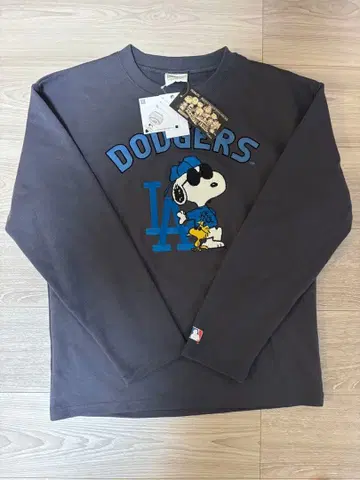 스누피 긴팔 T셔츠 M 사이즈