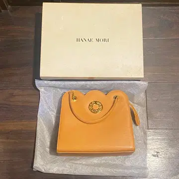 HANAE MORI 하나에모리 가죽 핸드백