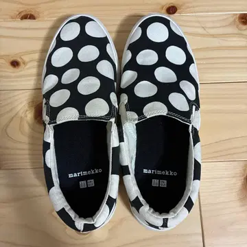 marimekko UNIQLO 도트 무늬 슬립온 25cm