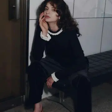 OHGA BICOLOR FRILL KNIT 블랙