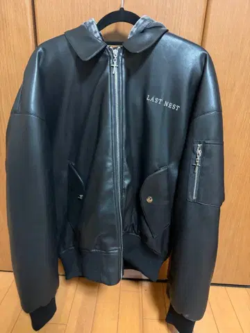 LAST NEST 후드 부착 가죽 자켓