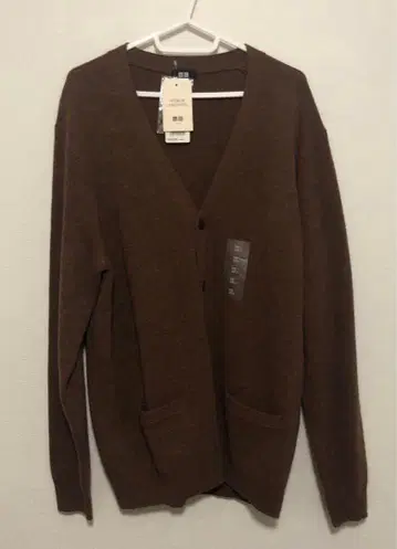 [새상품] 유니클로 프리미엄 라무 V넥 가디건 브라운 XL